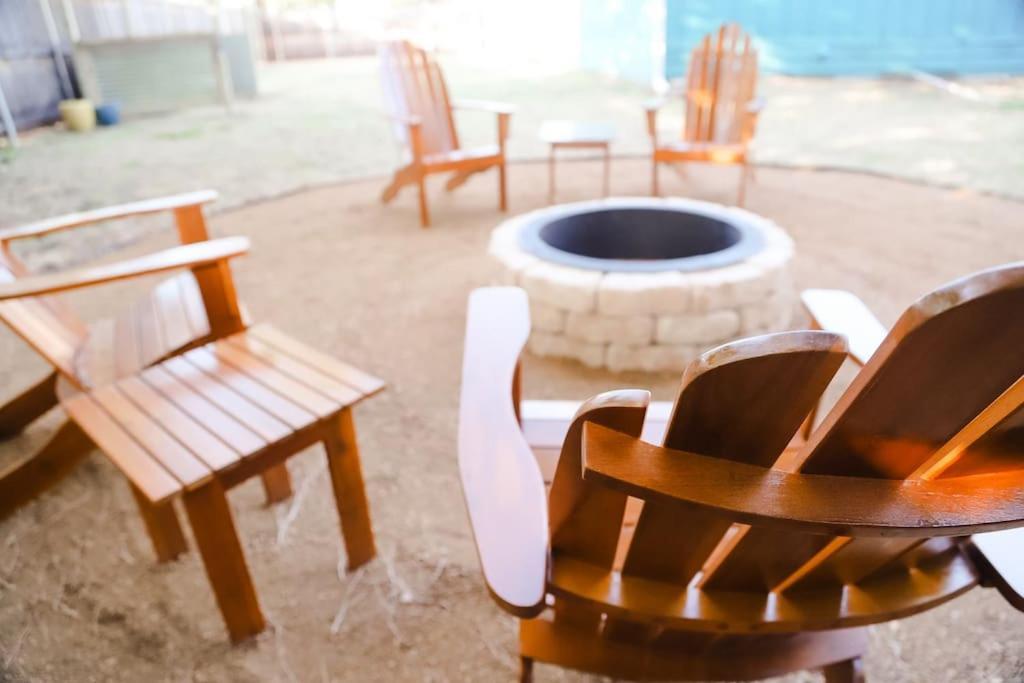 The Little Getaway-Sleeps 4, Firepit, Pet Friendly Villa Pottsboro Luaran gambar