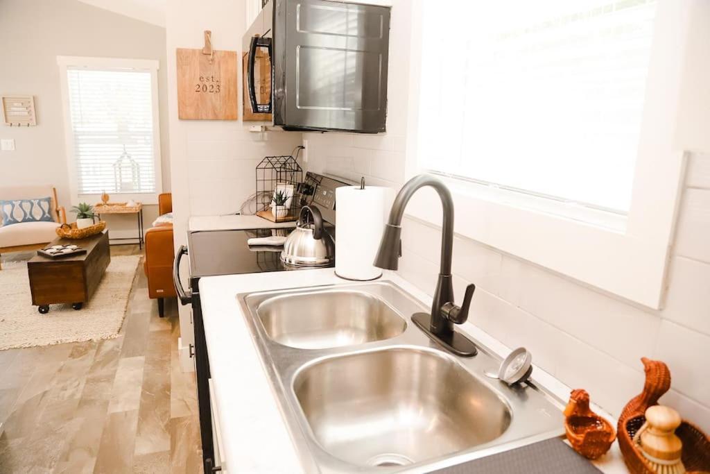The Little Getaway-Sleeps 4, Firepit, Pet Friendly Villa Pottsboro Luaran gambar